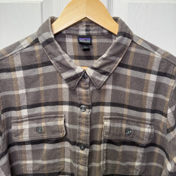 Patagonia Tops - Patagonia Women’s Fjord Flannel Shirt, 100% Organic Cotton, Large, Grey/Brown